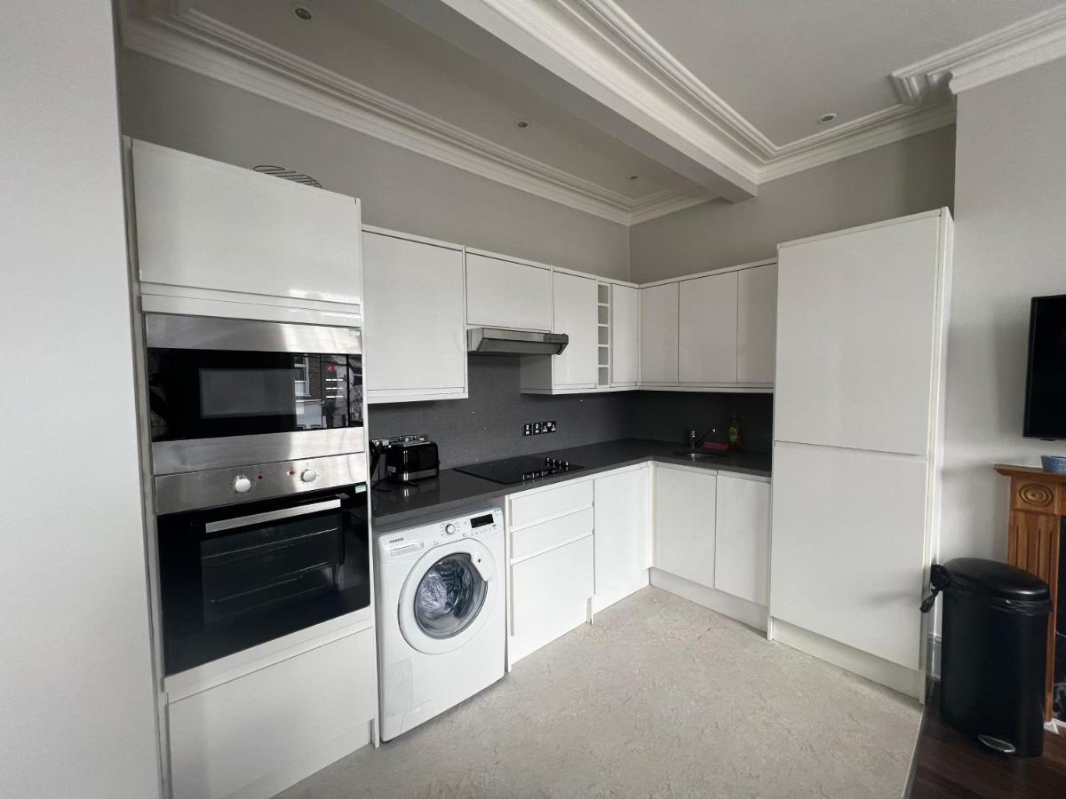Lovely 2-Bedroom Victorian Flats 런던 외부 사진